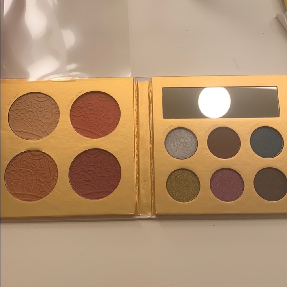 Pür cosmetics Midnight Masquerade Face Palette